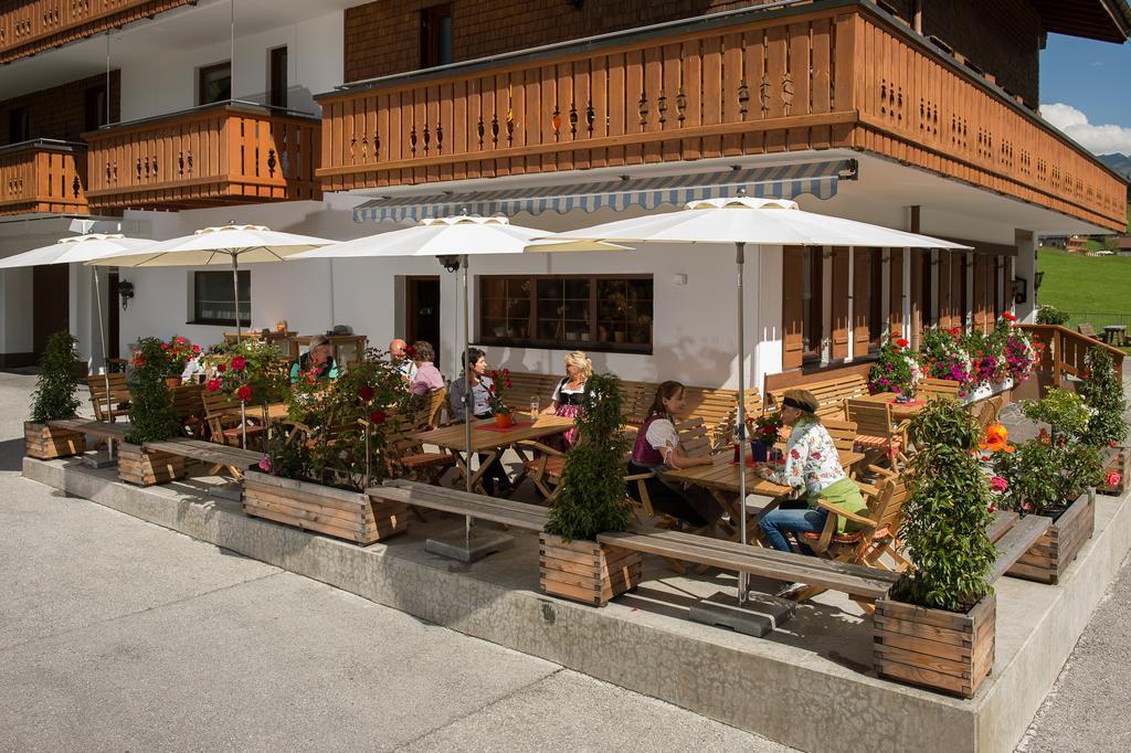 Gasthaus & Pension Alphorn Lech am Arlberg Eksteriør bilde